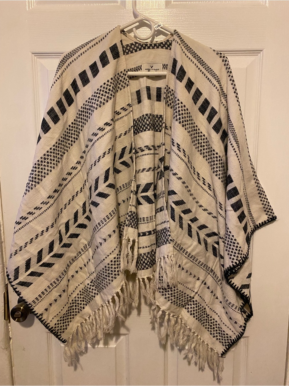 American Eagle Black & White Patterned Fringe Throw Shawl